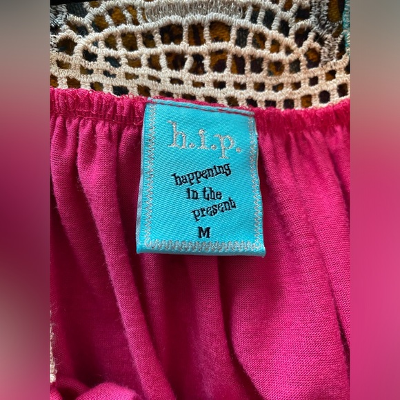 Happening in the present fuschia half knit top M - Picture 4 of 6